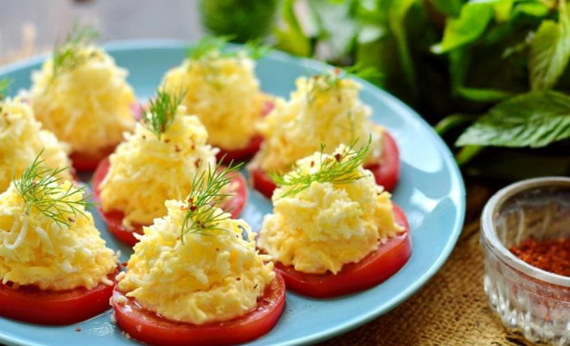 "Tomatoes under a fur coat" - perfectly delicious and very simple appetizer!