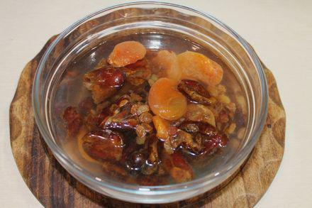Honey vitamin paste with dried fruits and nuts