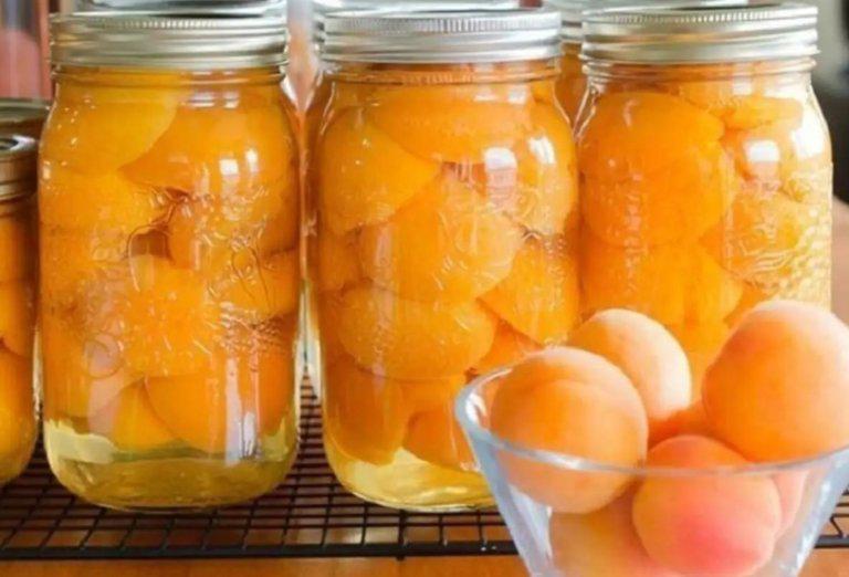 Apricots in syrup according to this recipe are always fragrant, dense and very tasty