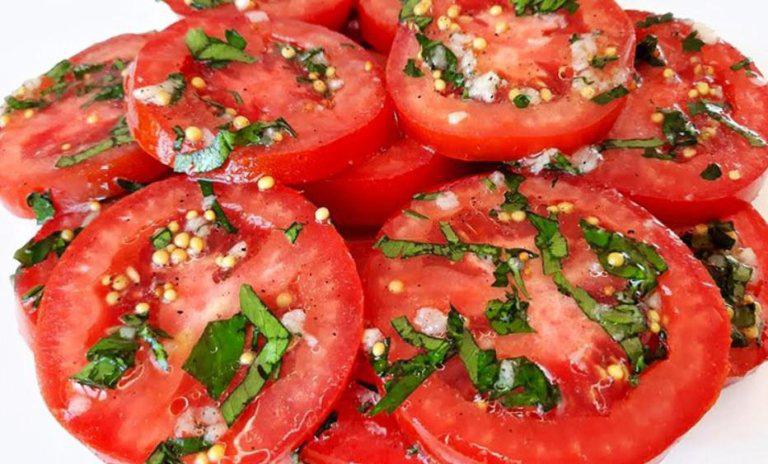 This 10-minute tomato appetizer is an example of an awesomely tasty dish made from the simplest ingredients!
