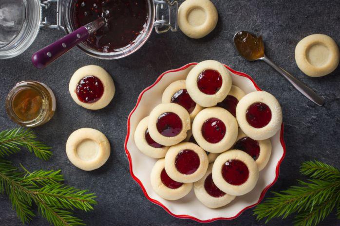 Amazing homemade cookies with jam