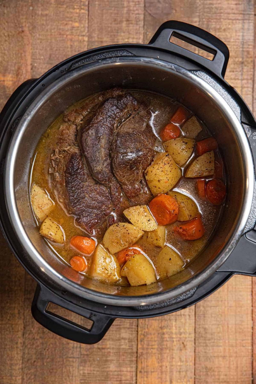 Flawless Instant Pot Beef Roast Infused with Tender Garden Vegetables