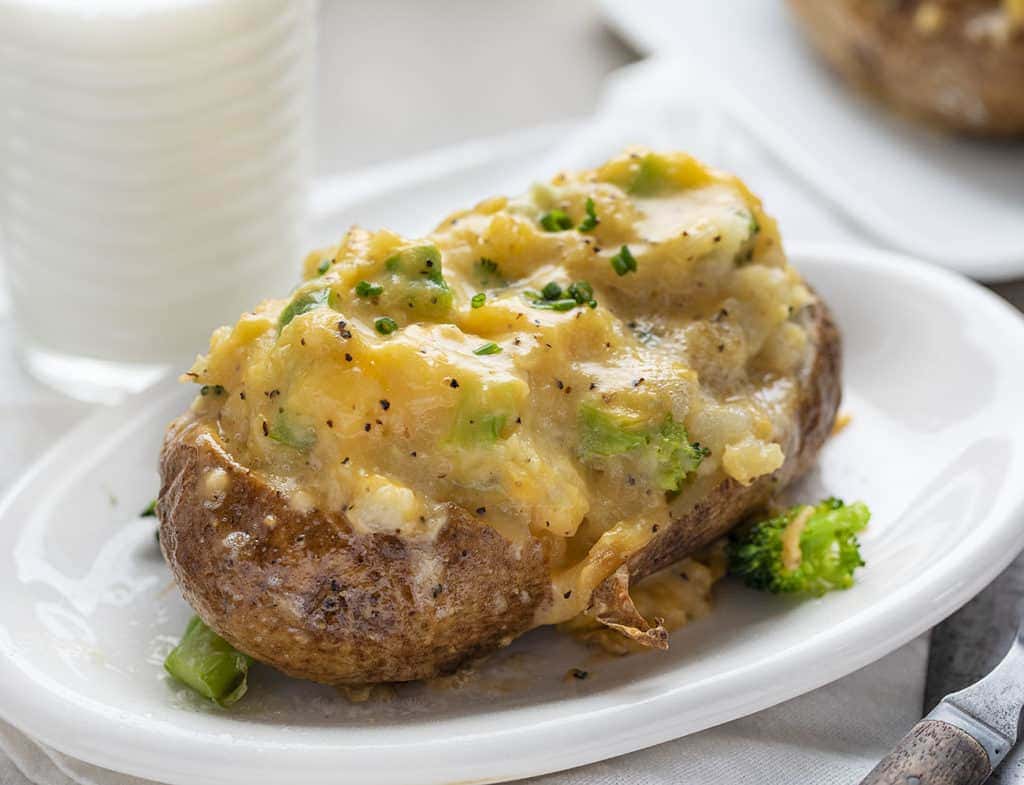 Cheesy Bliss in Every Bite: Twice-Baked Potatoes with Broccoli and Cheese