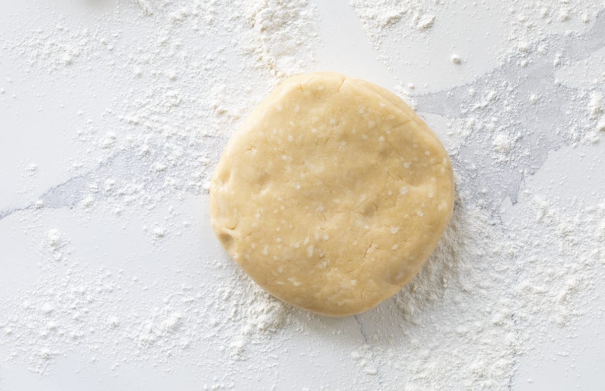 Mastering Delicate Flakiness: Crafting the Ultimate Homemade Pie Crust