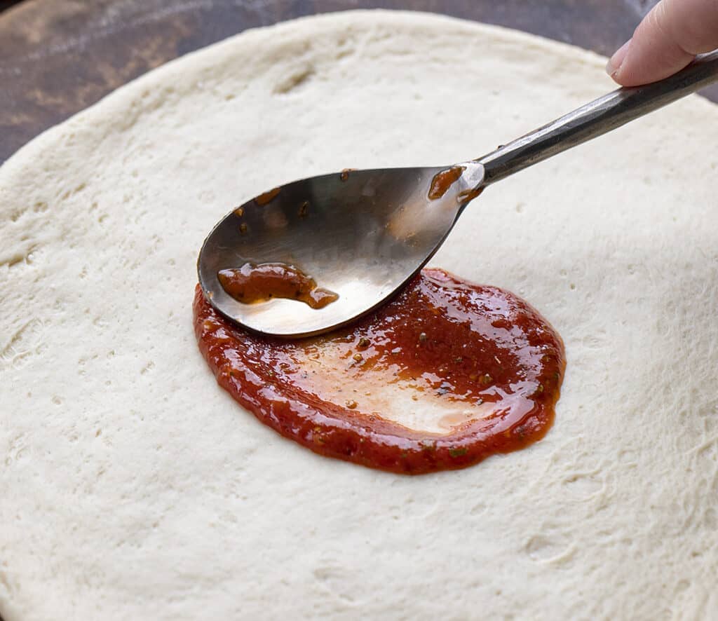 Craft Your Own Flavorful Pizza Sauce at Home
