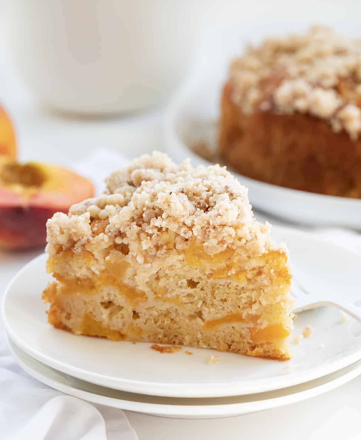 Sumptuous Peach Bliss: A Moist and Flavorful Cake Creation