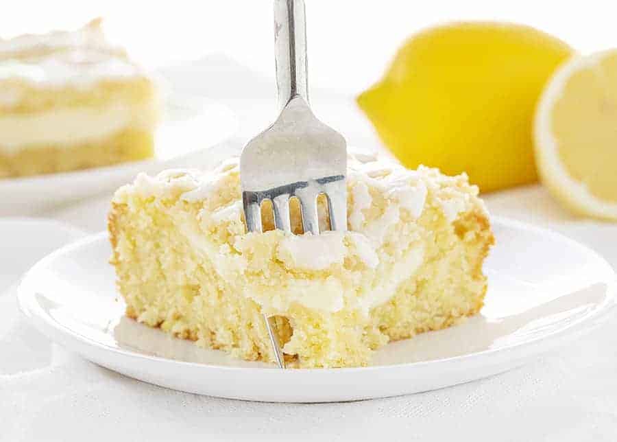 Zesty Lemon Delight Coffee Cake with Creamy Goodness